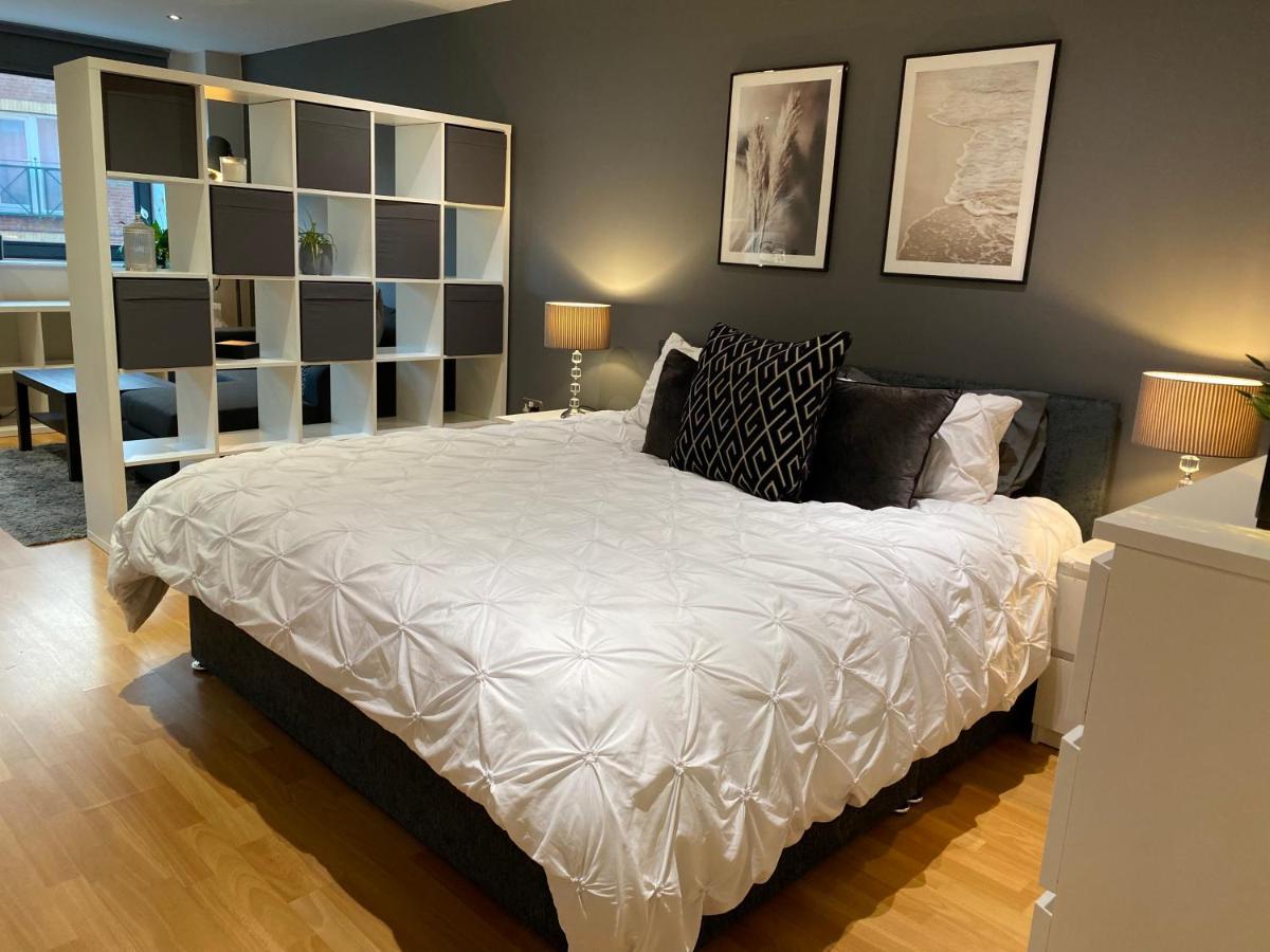 City Centre Modern Studio Apartment - Westone Free Wifi, Gym Access, Netflix Sheffield Buitenkant foto