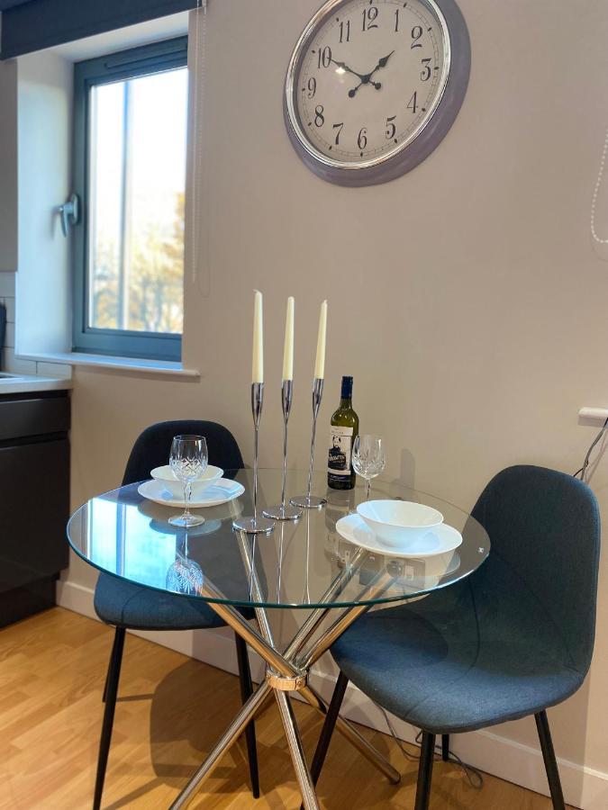 City Centre Modern Studio Apartment - Westone Free Wifi, Gym Access, Netflix Sheffield Buitenkant foto