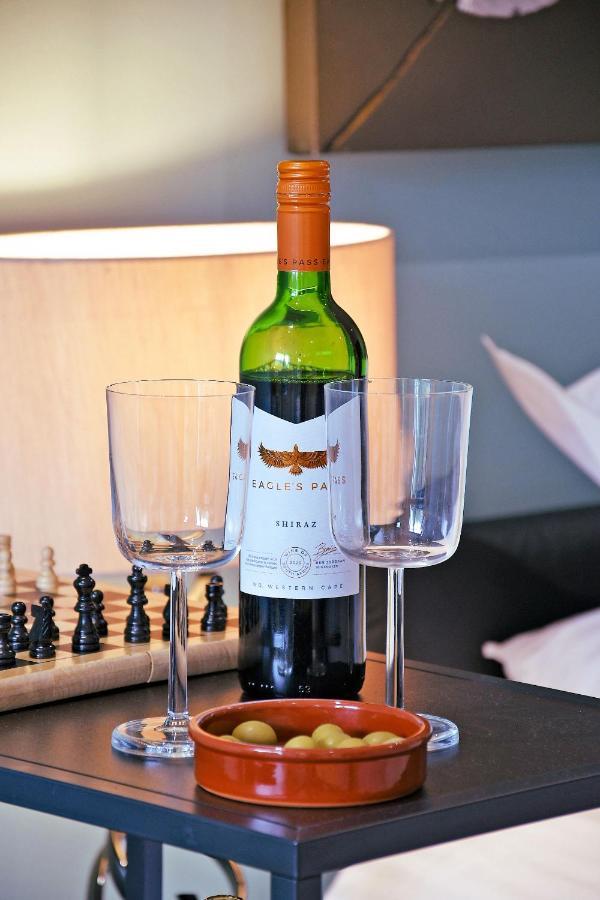 City Centre Modern Studio Apartment - Westone Free Wifi, Gym Access, Netflix Sheffield Buitenkant foto